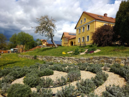 Screenshot From 2025-10-24 23-46-56